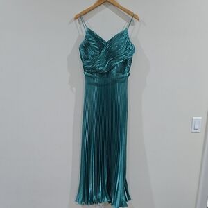 Betsy & Adam teal pleated satin midi dress V-neck sleeveless size 10